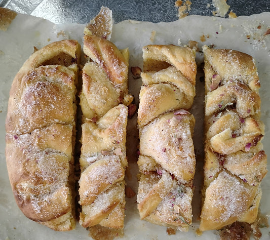 Breakfast Rose Braid - Slice